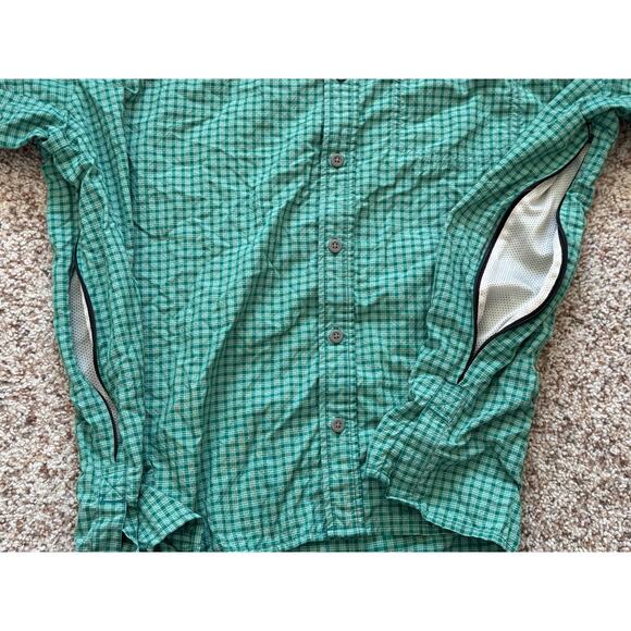Mountain Hardwear Short sleeve, button down,  size Medium, Green; Performance - Picture 7 of 7